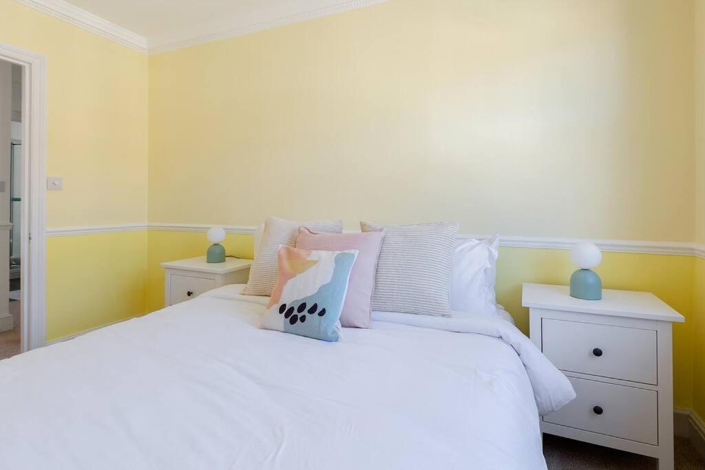 Spacious 3 Bedroom Flat With Terrace Londyn Zewnętrze zdjęcie