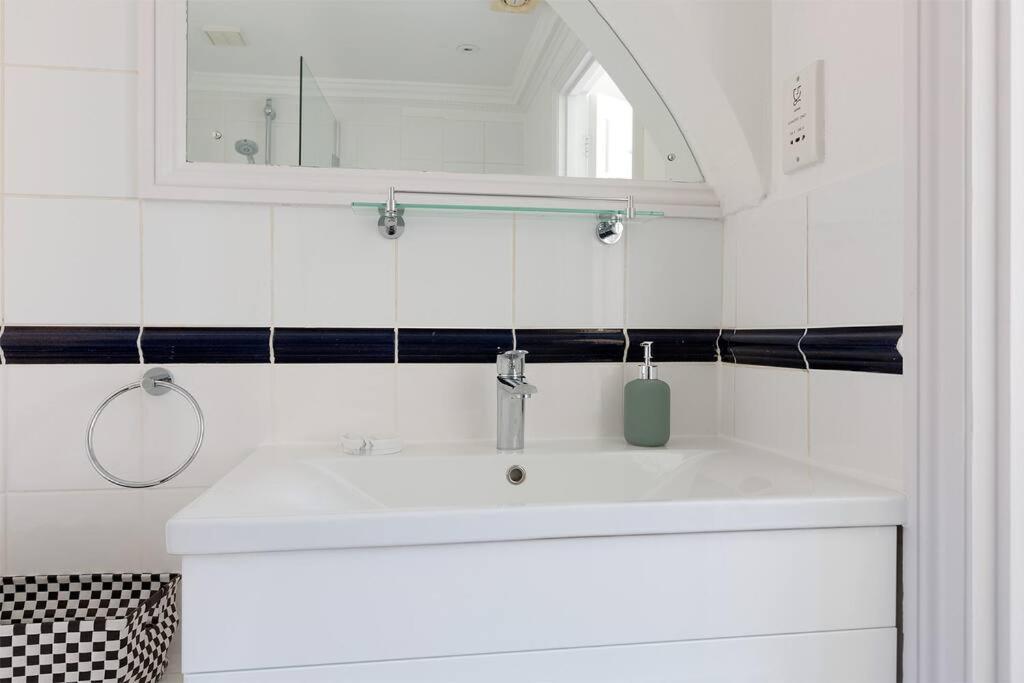 Spacious 3 Bedroom Flat With Terrace Londyn Zewnętrze zdjęcie